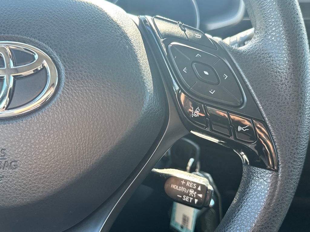 Used 2021 Toyota C-HR LE image 19