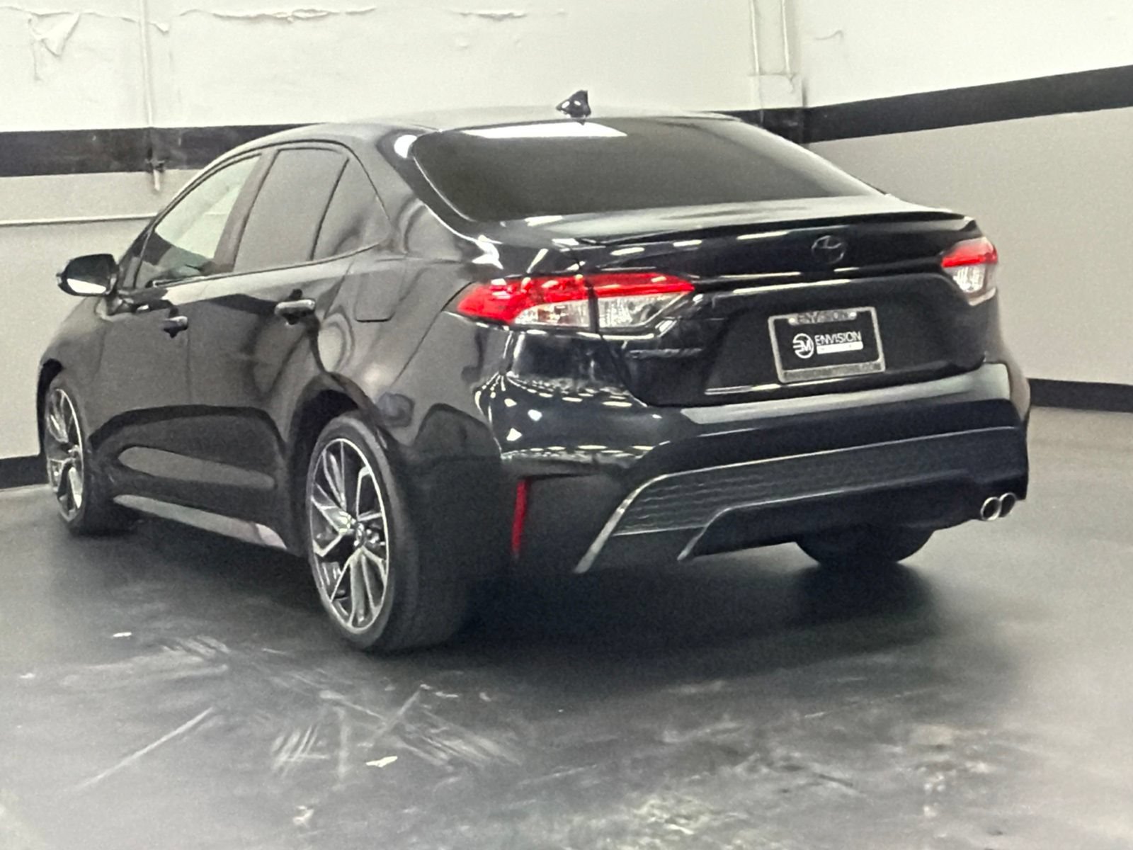 Used 2021 Toyota Corolla SE w/ SE Premium Package FWD image 9