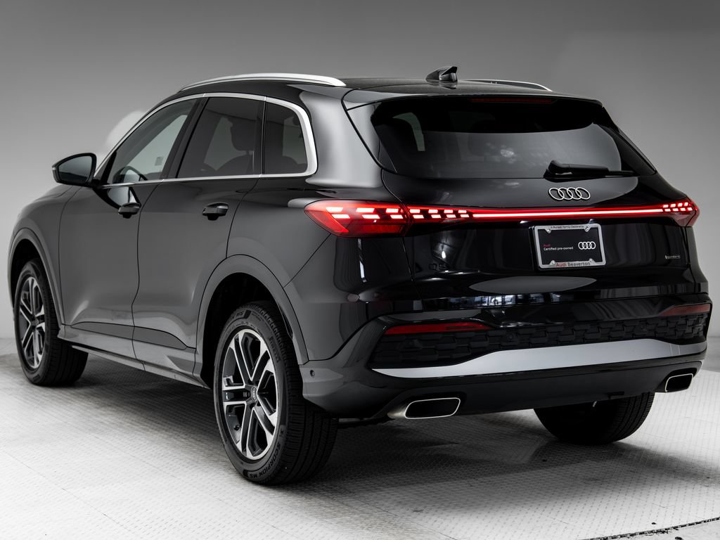 Certified 2025 Audi Q5 Premium w/ Convenience Package AWD/4WD image 3