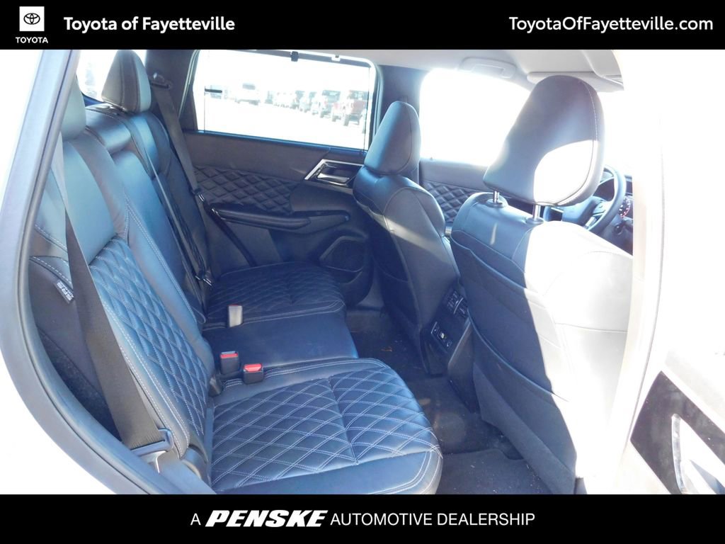 Used 2023 Mitsubishi Outlander SEL image 5