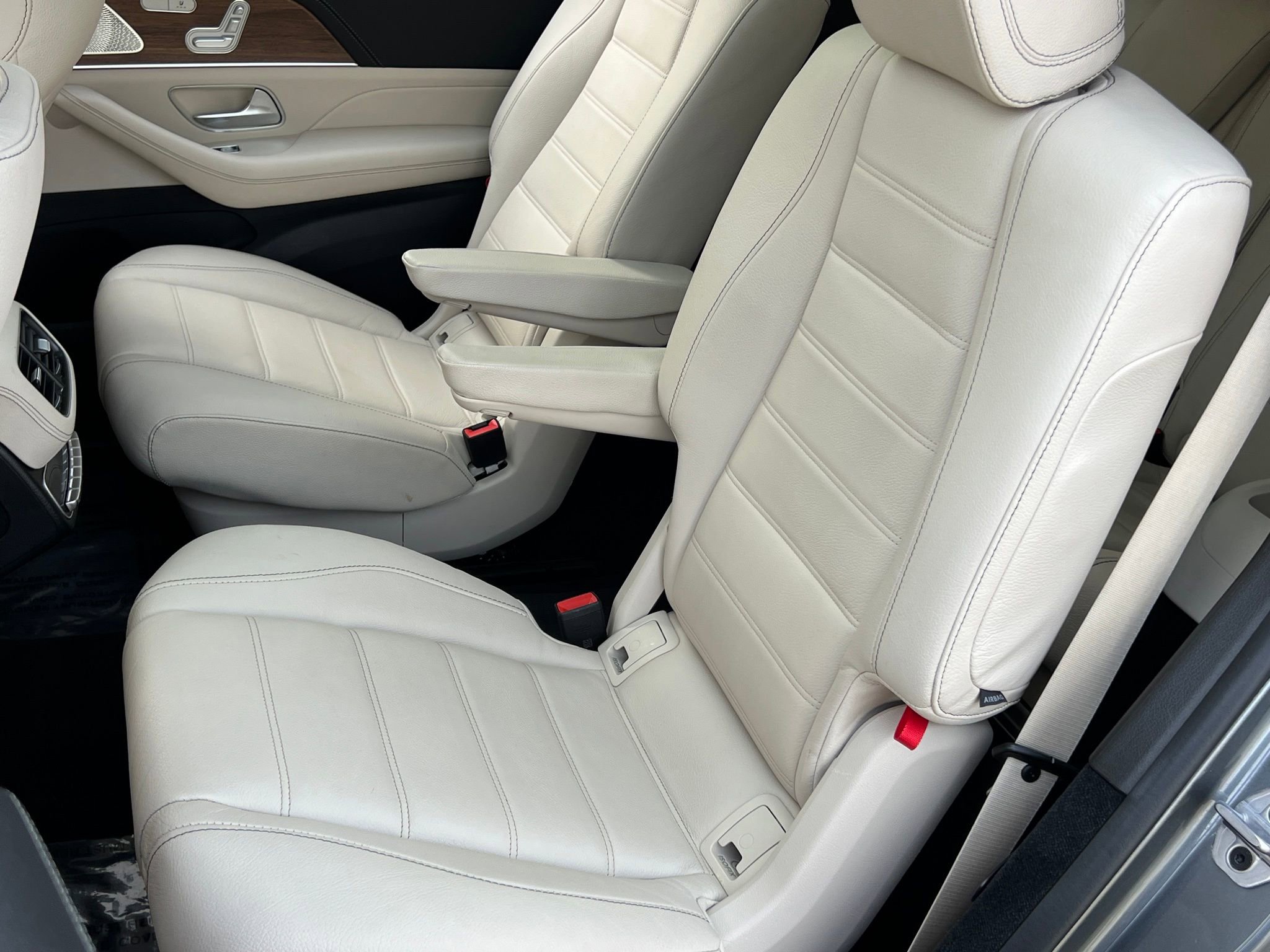 Used 2023 Mercedes-Benz GLS 580 4MATIC image 19