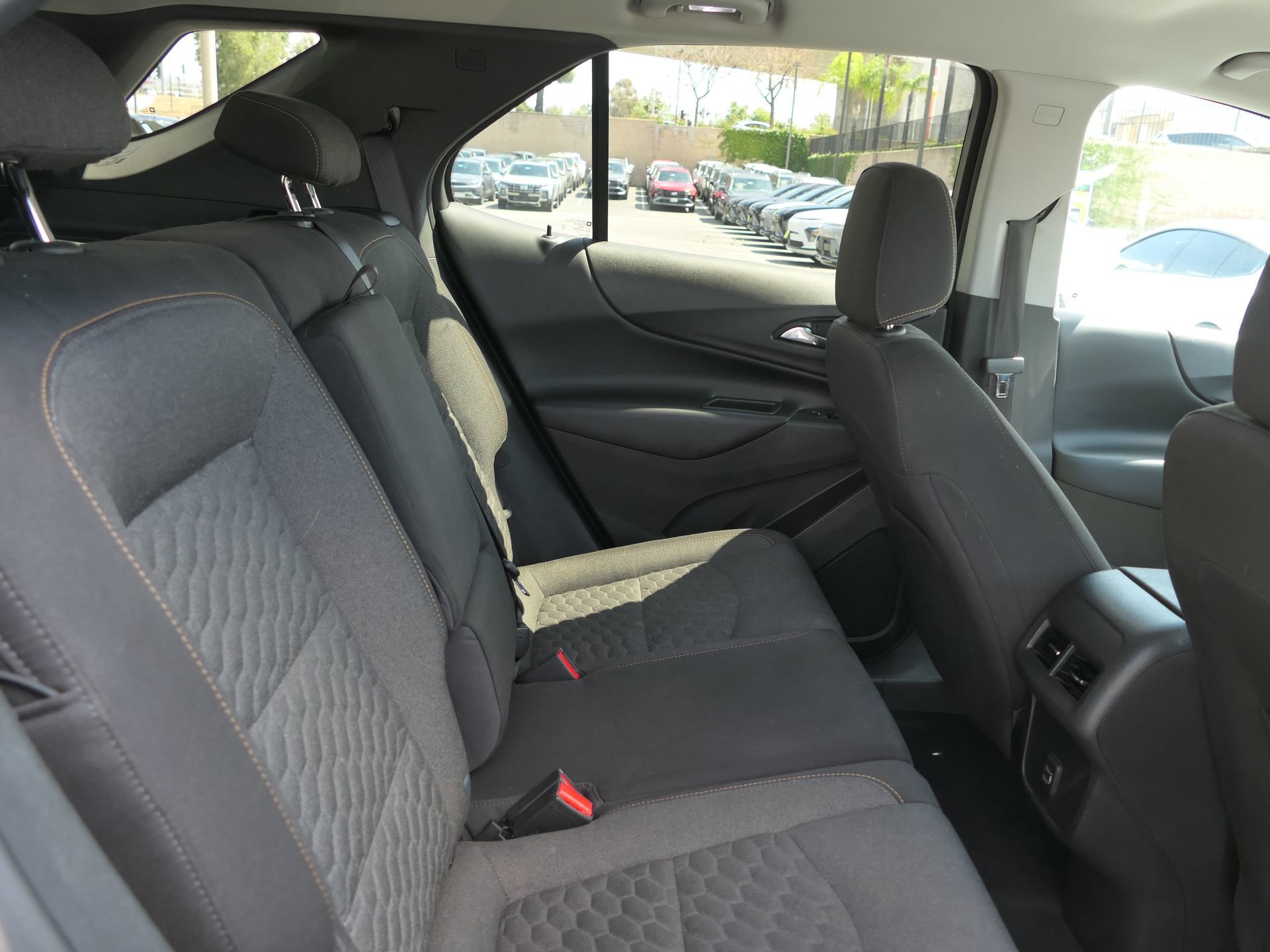 Used 2020 Chevrolet Equinox LT image 25