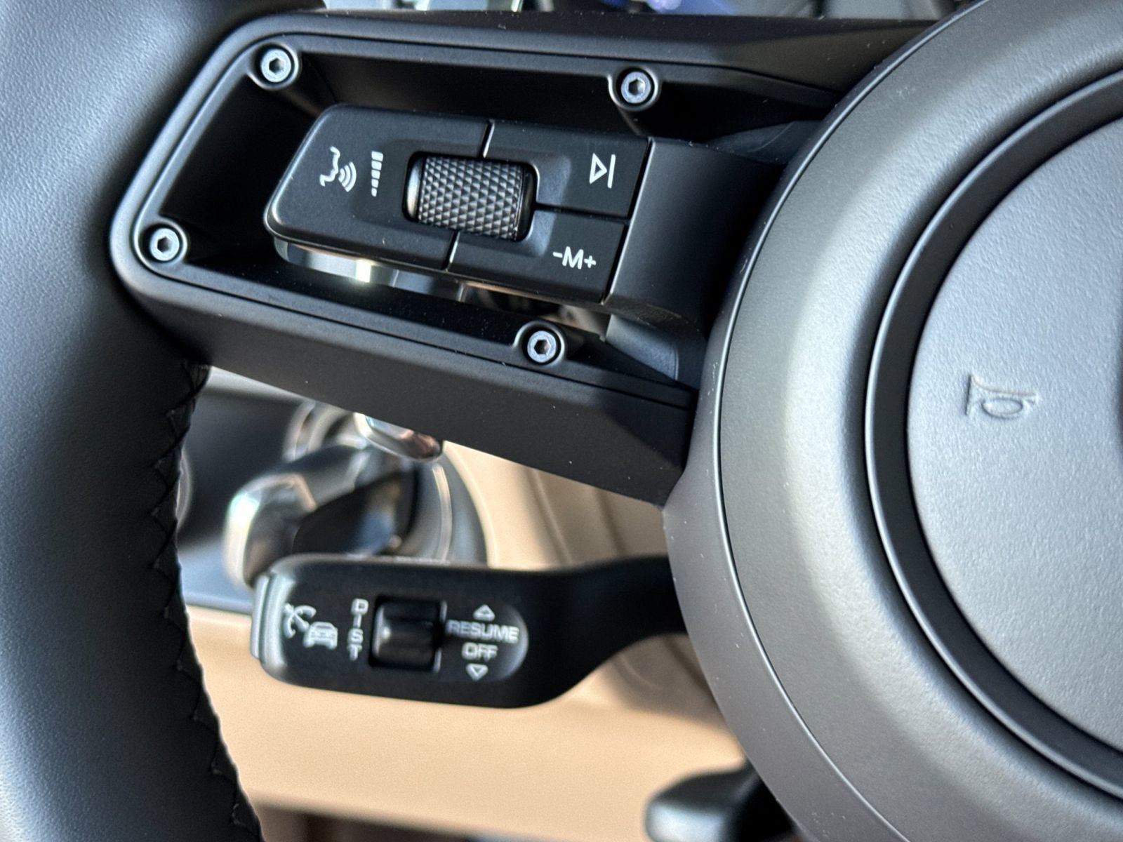 New 2026 Porsche Macan Turbo AWD/4WD image 27