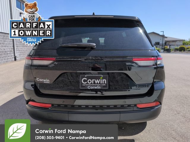 Used 2025 Jeep Grand Cherokee Limited w/ Black Appearance Package AWD/4WD image 4