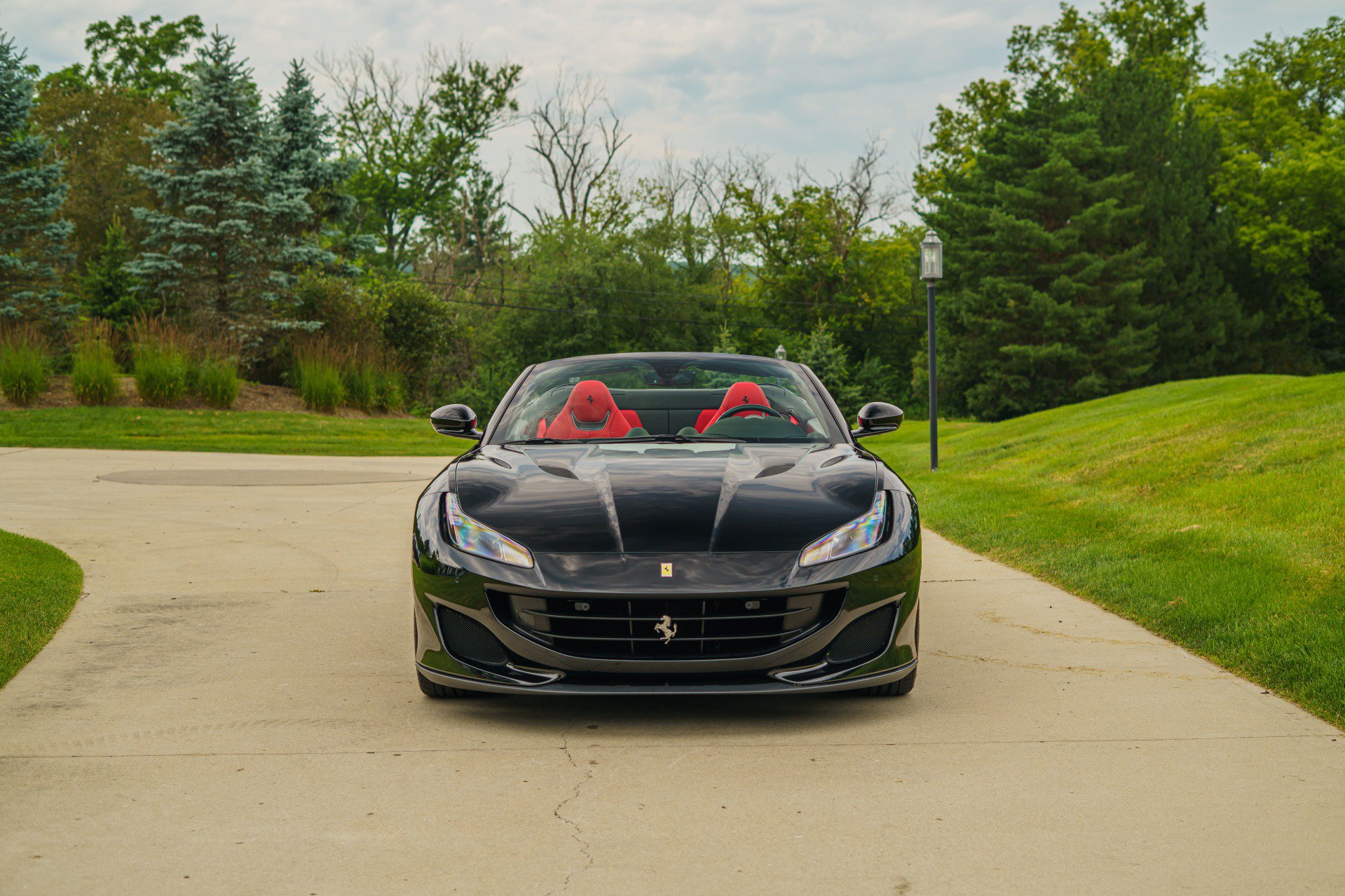 Used 2019 Ferrari Portofino RWD image 23