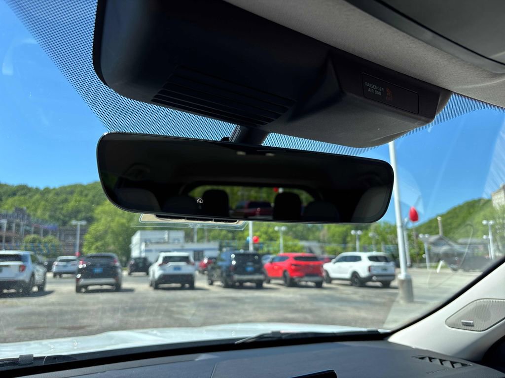 Used 2025 Mitsubishi Outlander SE AWD/4WD image 26