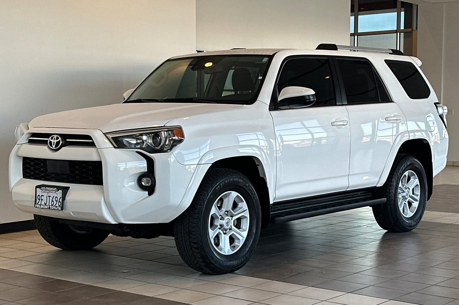 Certified 2021 Toyota 4Runner SR5 AWD/4WD image 8