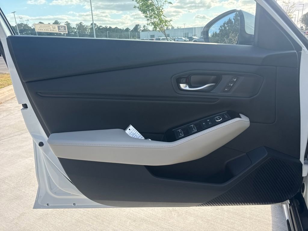 Used 2023 Honda Accord Touring image 14