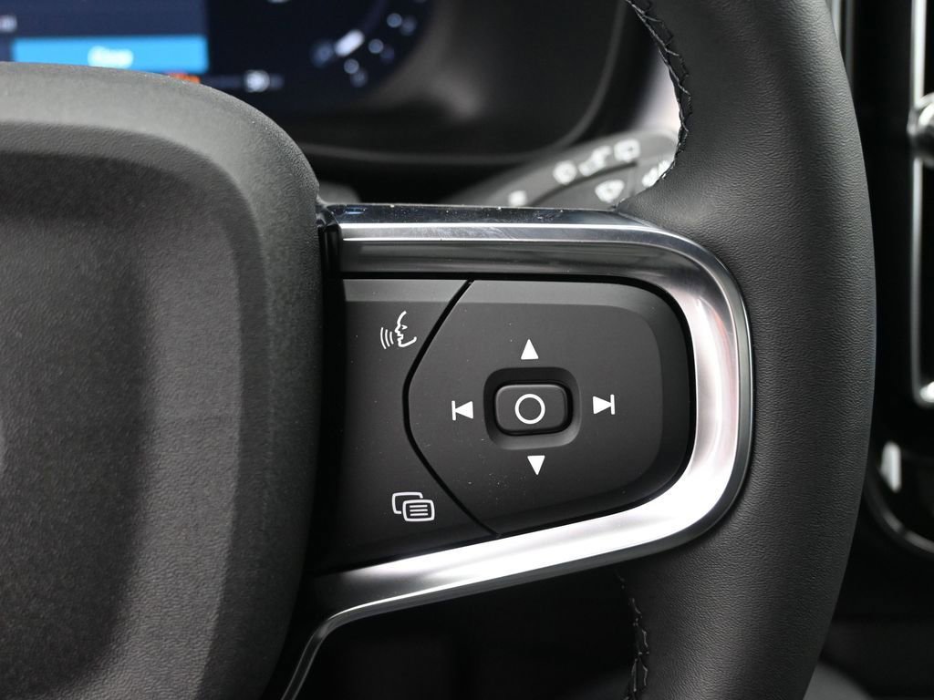 New 2026 Volvo XC40 B5 Core w/ Protection Package Premier image 10