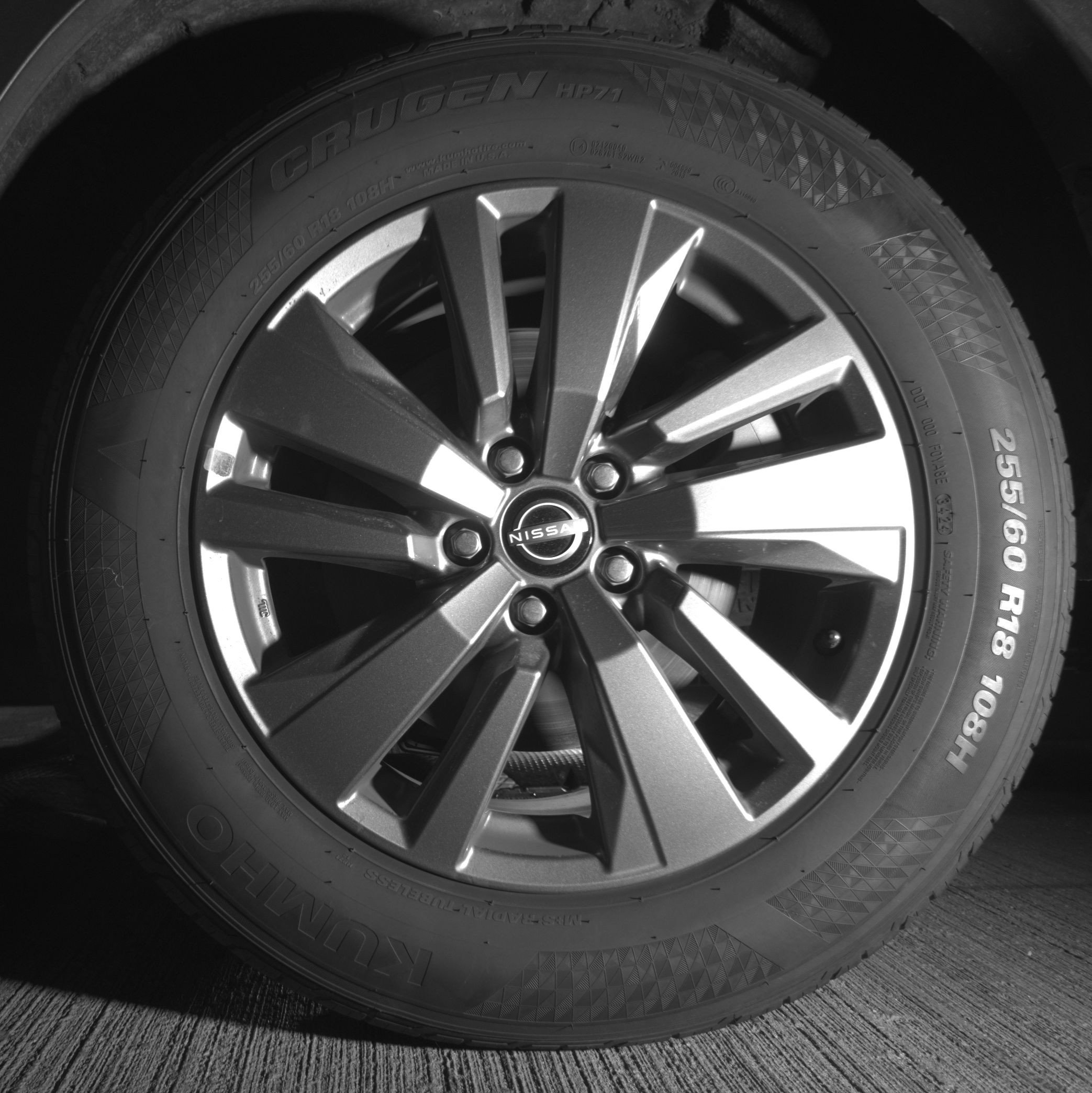 Used 2024 Nissan Pathfinder SV image 14