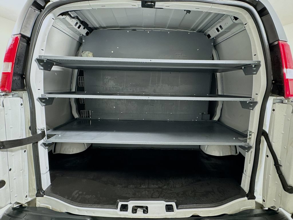 Used 2020 Chevrolet Express 2500 RWD image 8