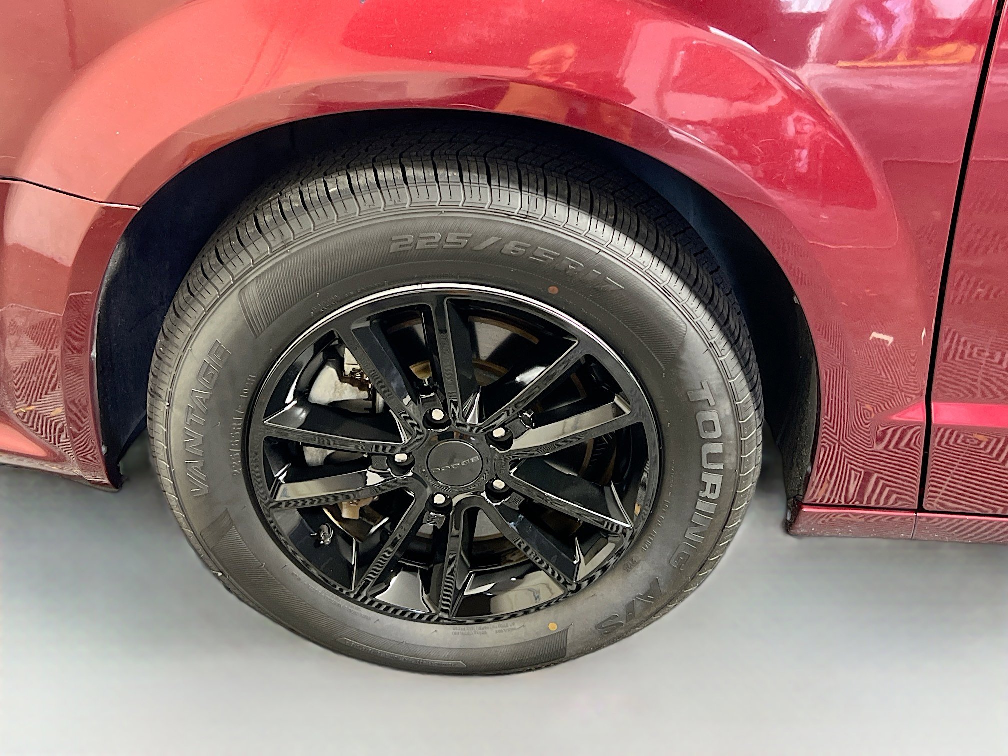 Used 2018 Dodge Grand Caravan SXT FWD image 13