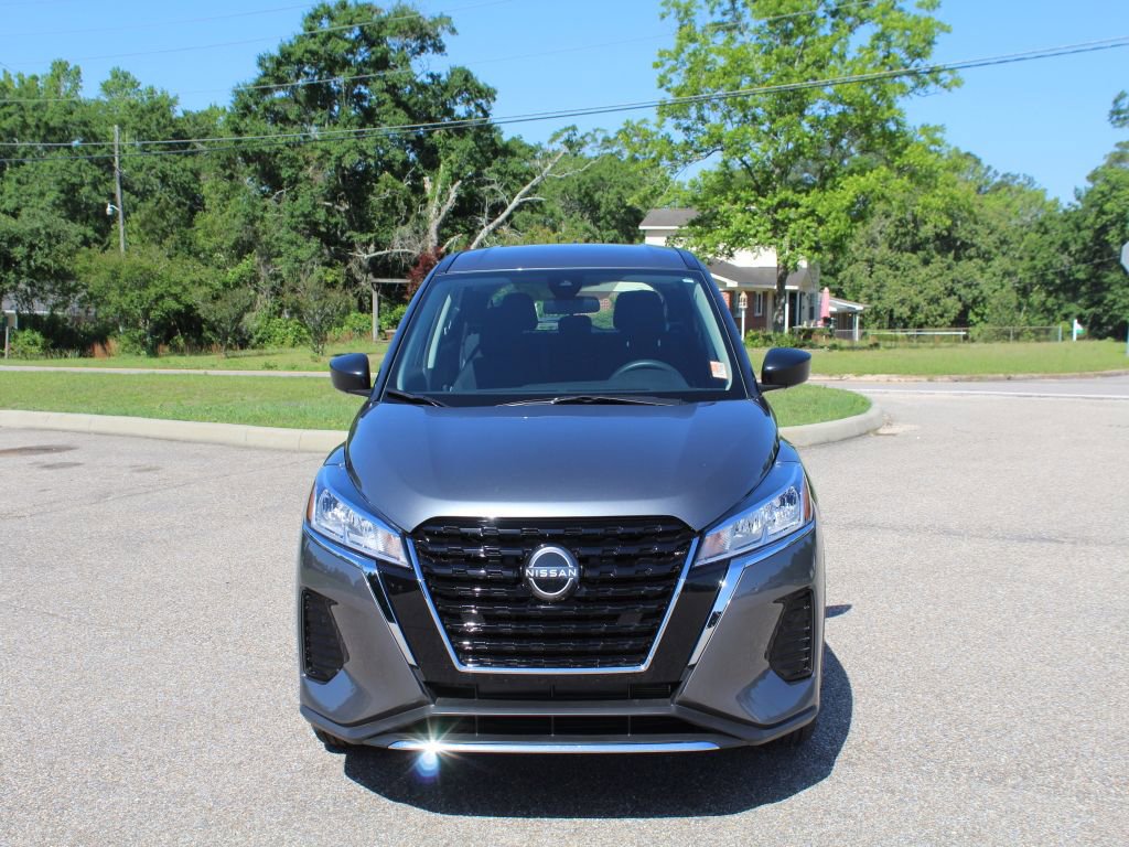 Used 2025 Nissan Kicks Play S FWD image 8