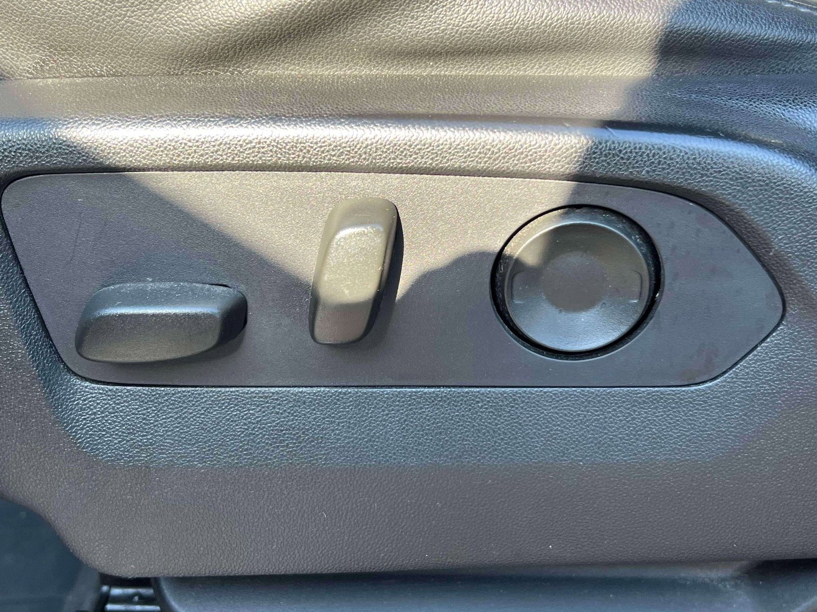 Used 2021 Chevrolet Tahoe Z71 image 16