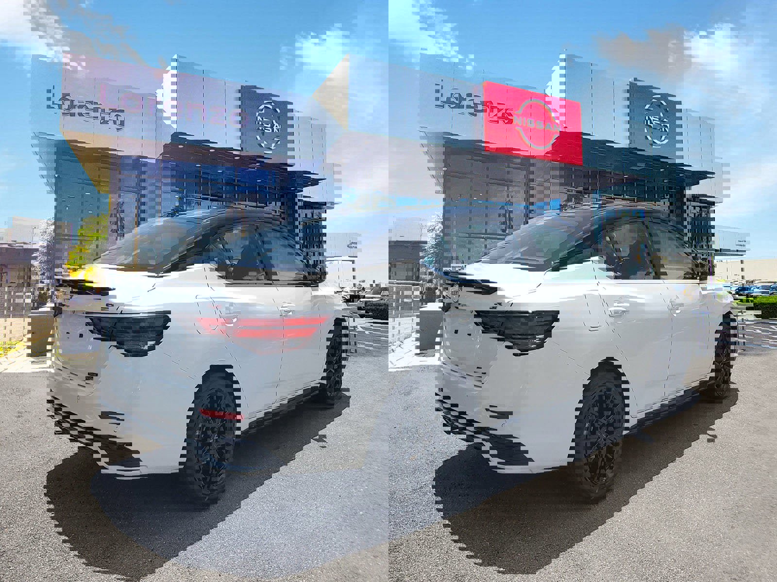 New 2025 Nissan Sentra SR w/ Midnight Edition image 4