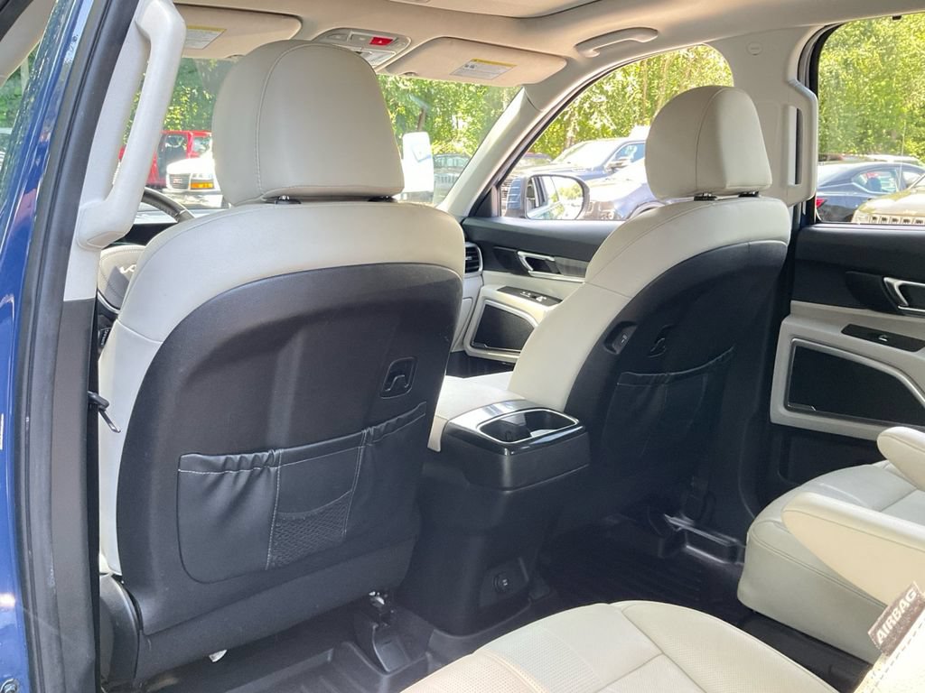 Used 2023 Kia Telluride EX w/ EX Captain's Chair Package FWD image 33