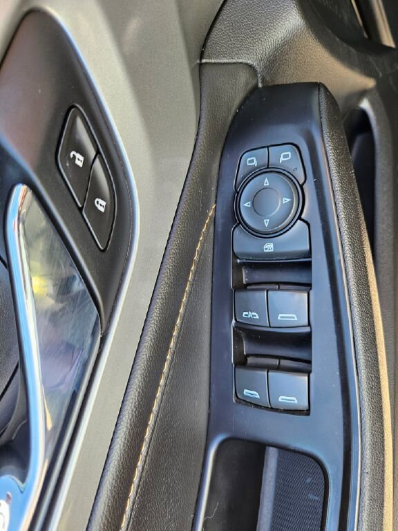 Used 2020 Chevrolet Traverse RS image 30