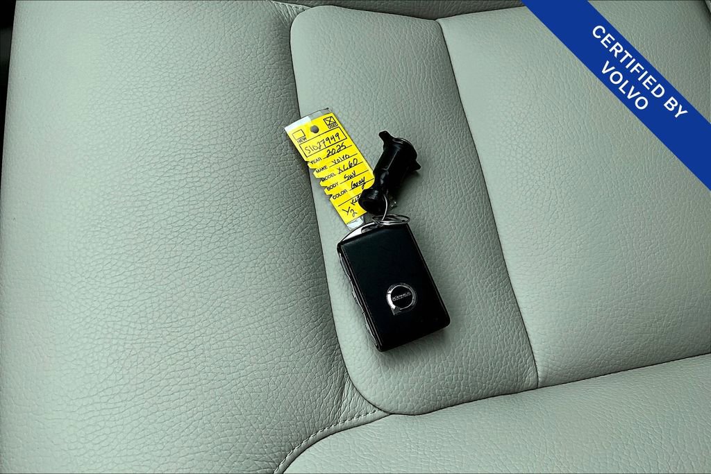 Used 2025 Volvo XC60 T8 Plus w/ Protection Package Premier image 13