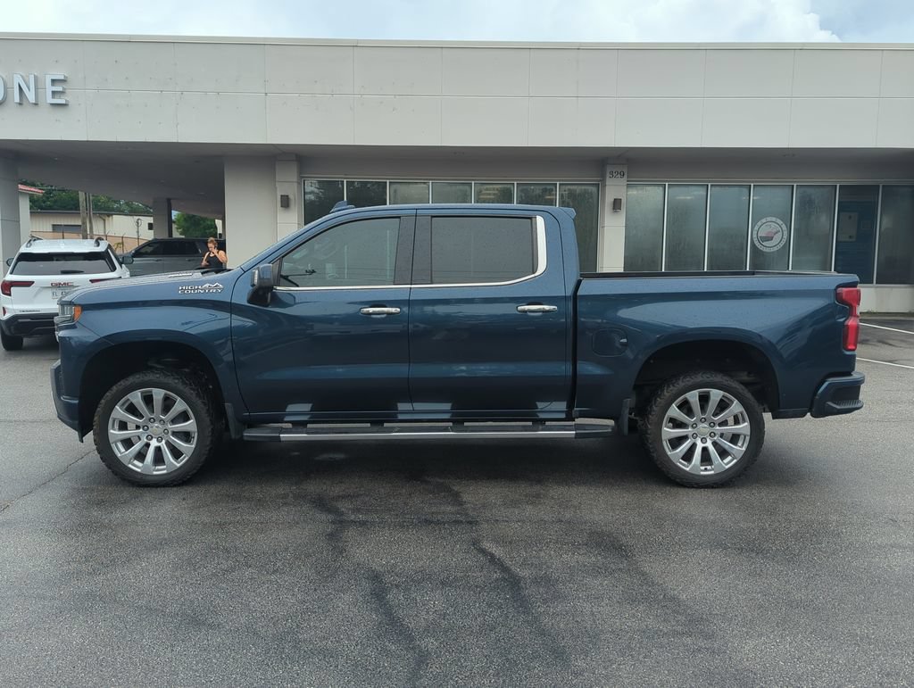 Used 2020 Chevrolet Silverado 1500 High Country w/ Technology Package AWD/4WD image 3