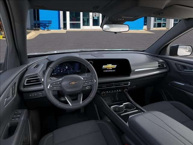 New 2027 Chevrolet Traverse LT w/ LPO, Floor Liner Package FWD image 15