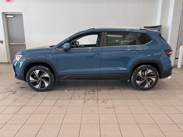 New 2026 Volkswagen Taos SE AWD/4WD image 4