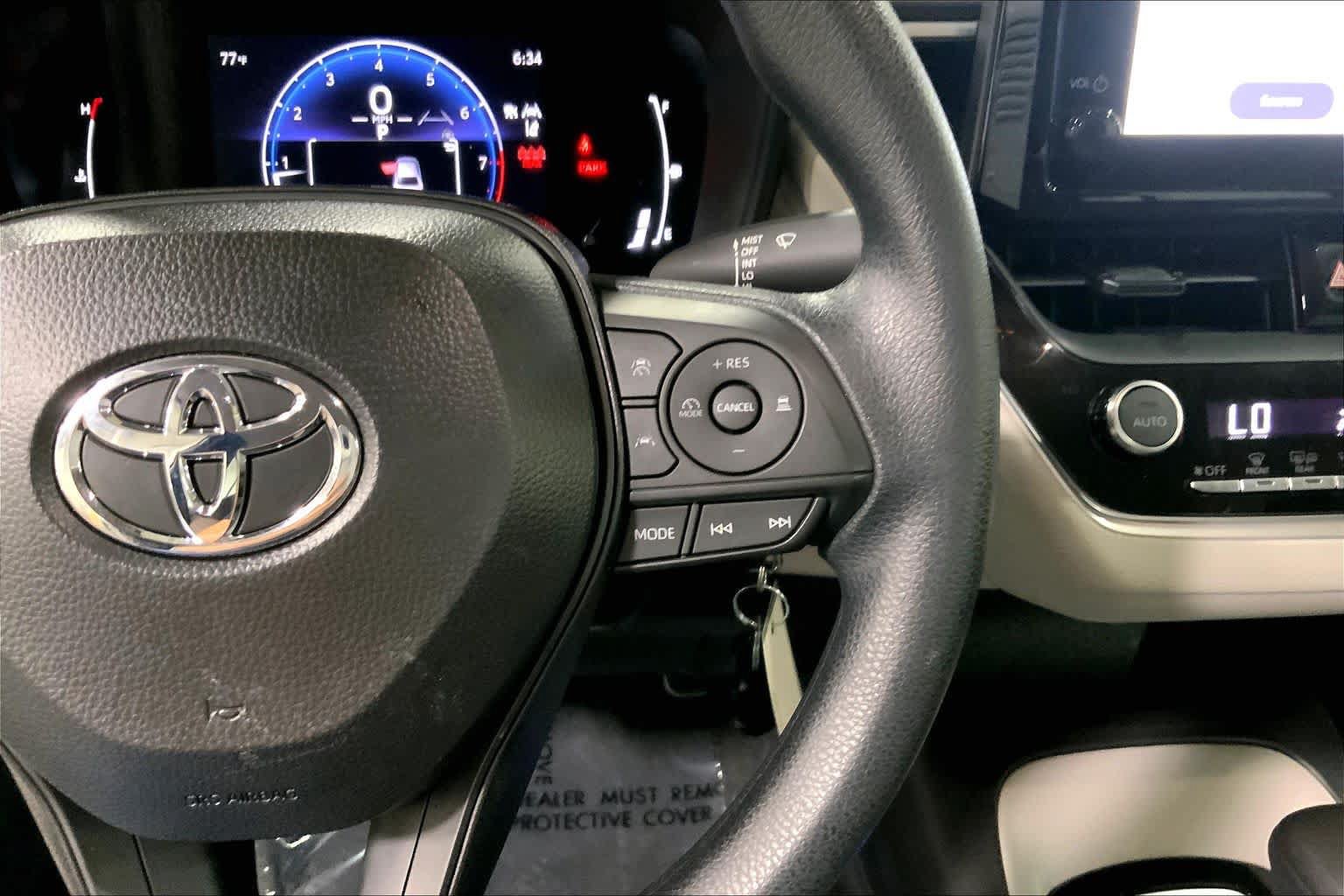 Used 2026 Toyota Corolla LE FWD image 25