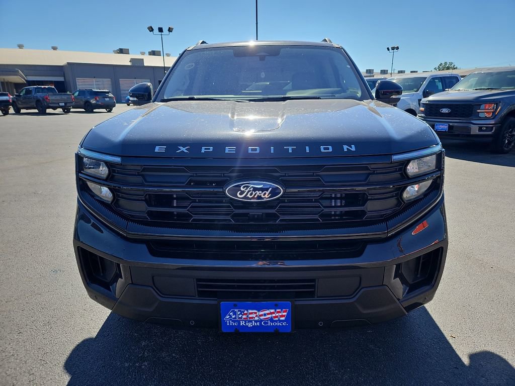 New 2025 Ford Expedition Active image 3