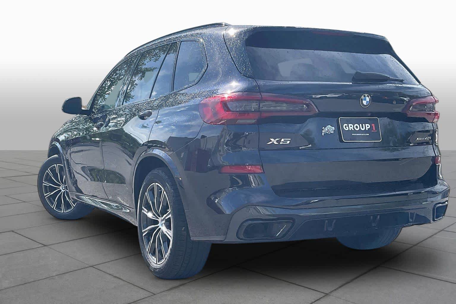 Used 2022 BMW X5 xDrive40i w/ M Sport Package AWD/4WD image 11
