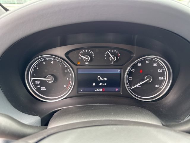 Used 2024 Buick Enclave Essence AWD/4WD image 13