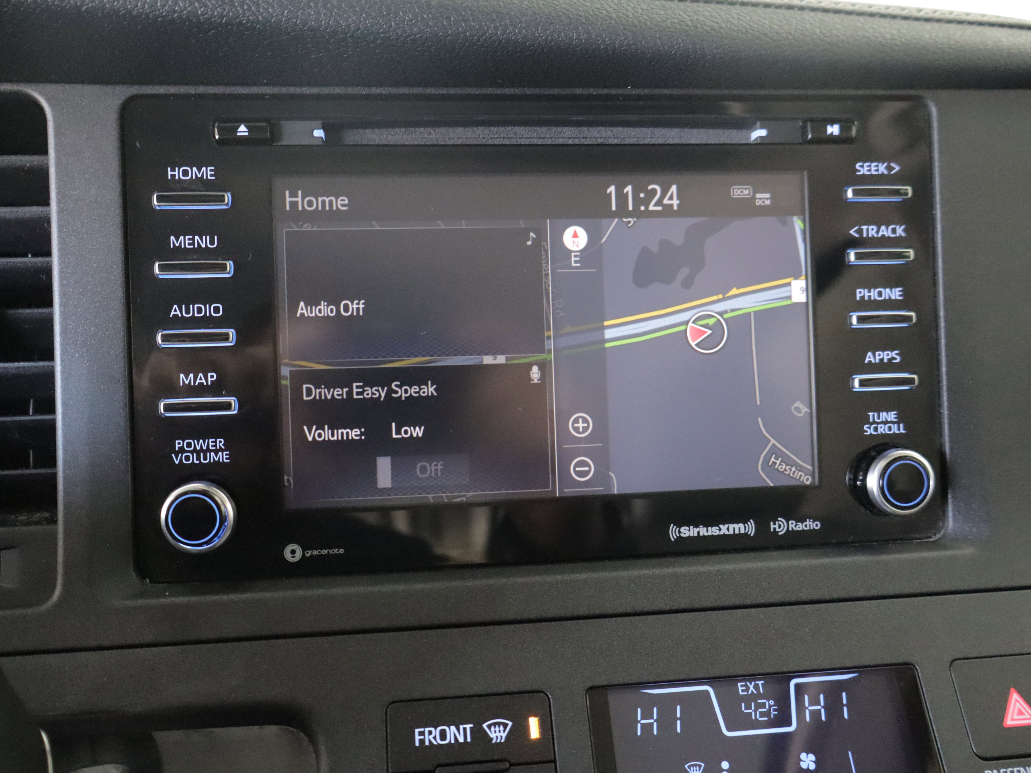 Used 2019 Toyota Sienna XLE w/ XLE Navigation Package AWD/4WD image 17