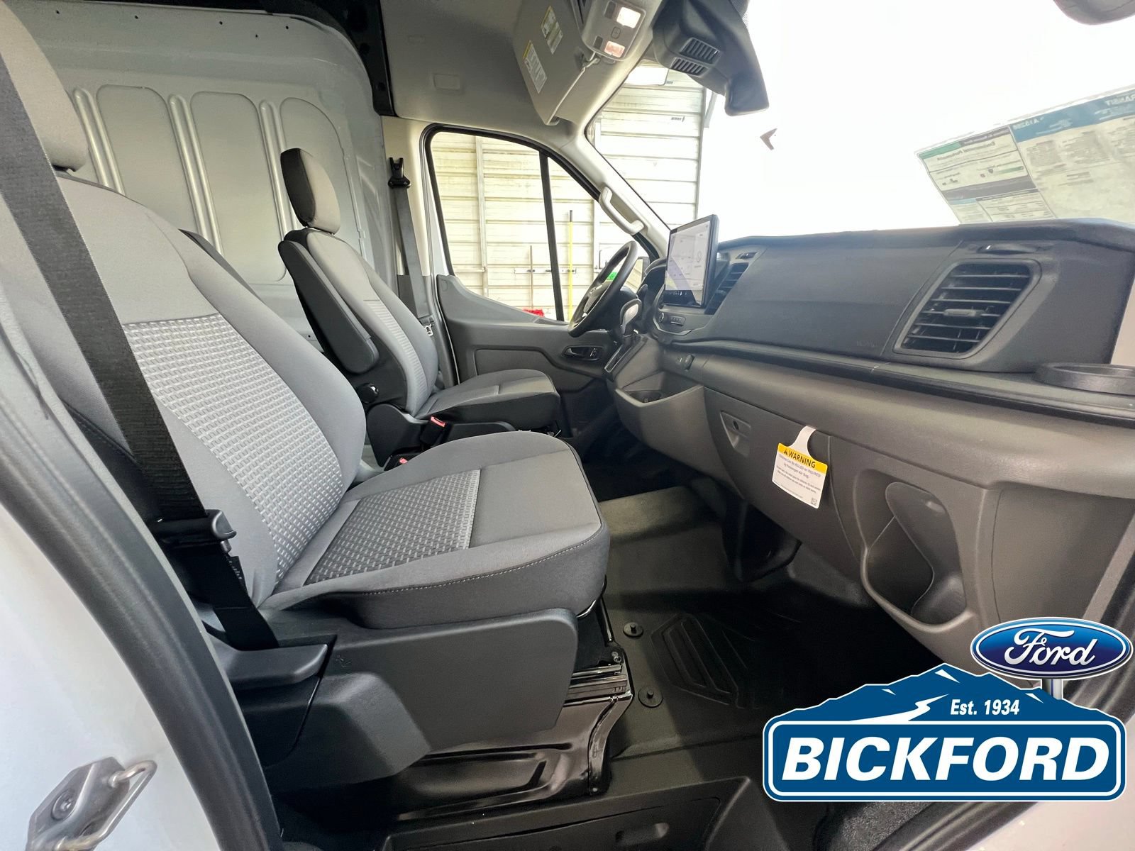 New 2026 Ford Transit 250 148 Medium Roof RWD image 17