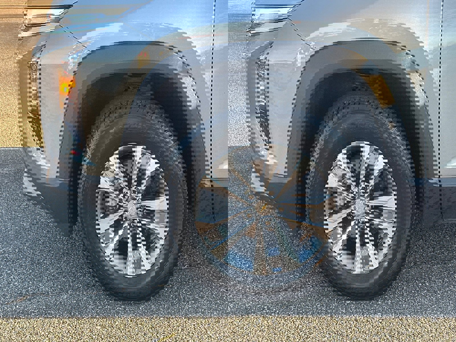 Used 2025 Chevrolet Equinox LT w/ Convenience Package II image 11