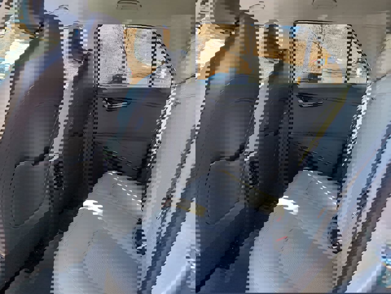 Used 2023 Kia Niro EX image 12