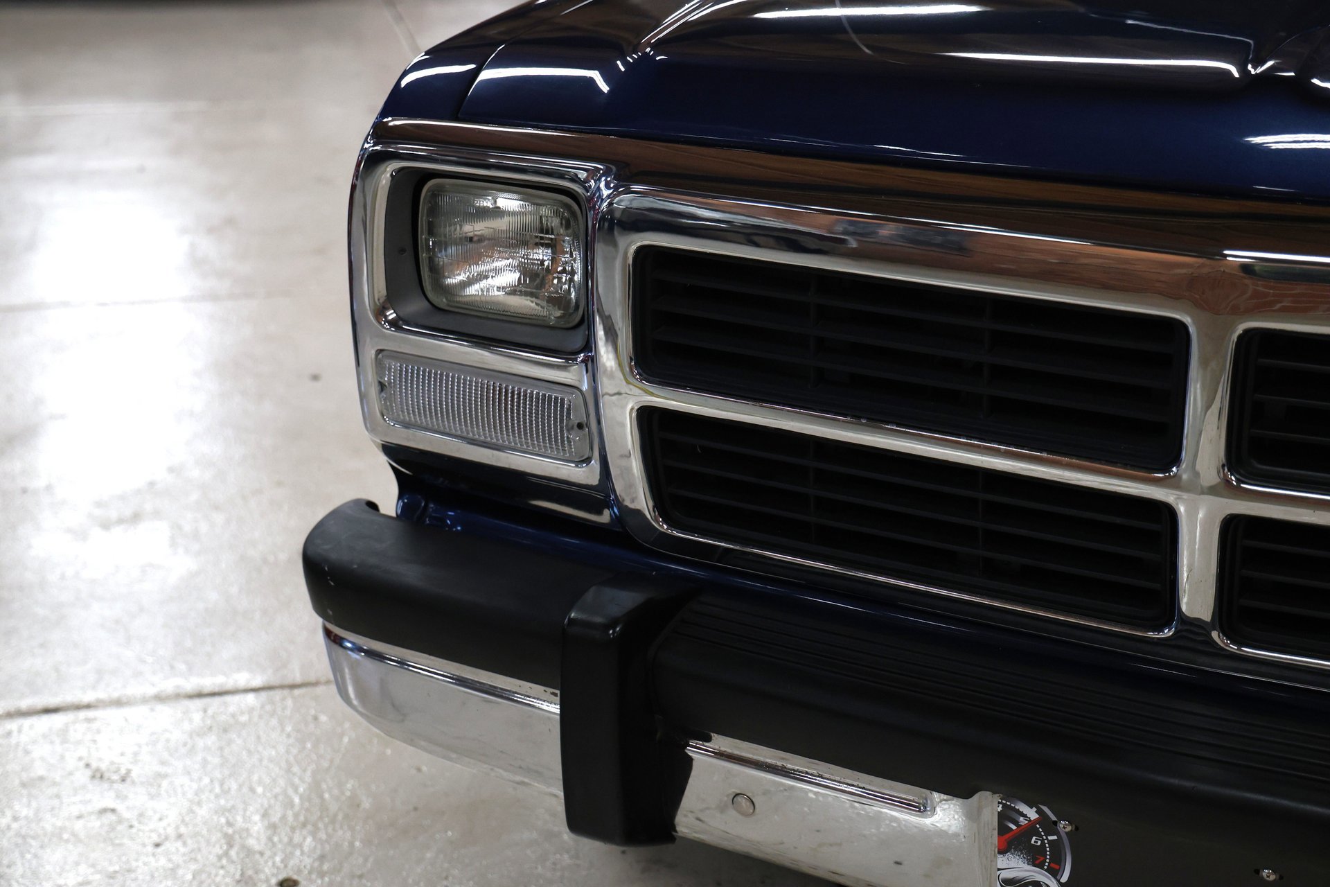 Used 1992 Dodge D/W Truck 150 image 6