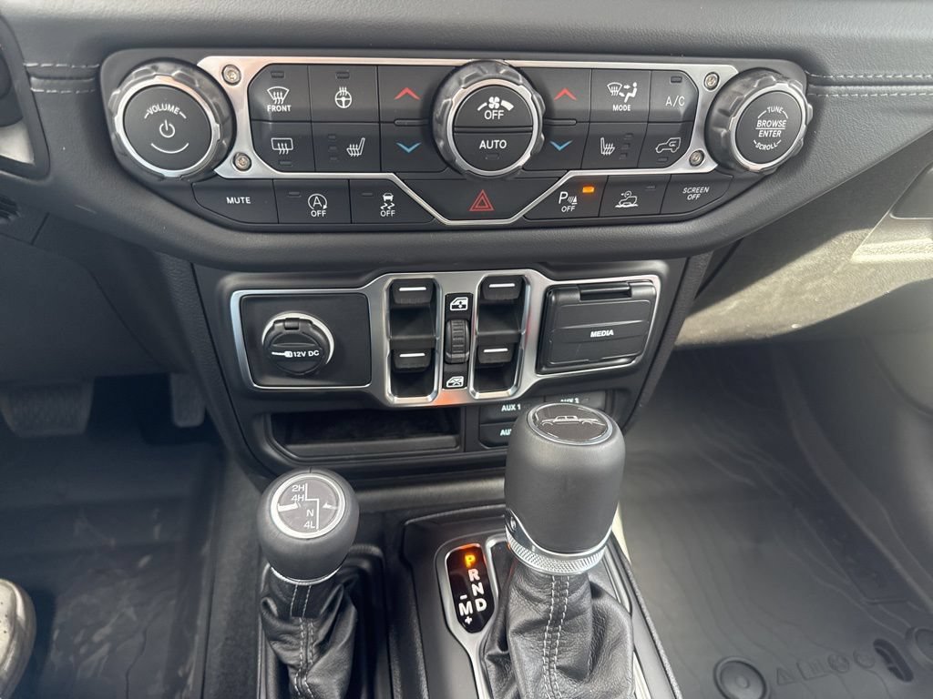 New 2026 Jeep Gladiator Sport AWD/4WD image 17