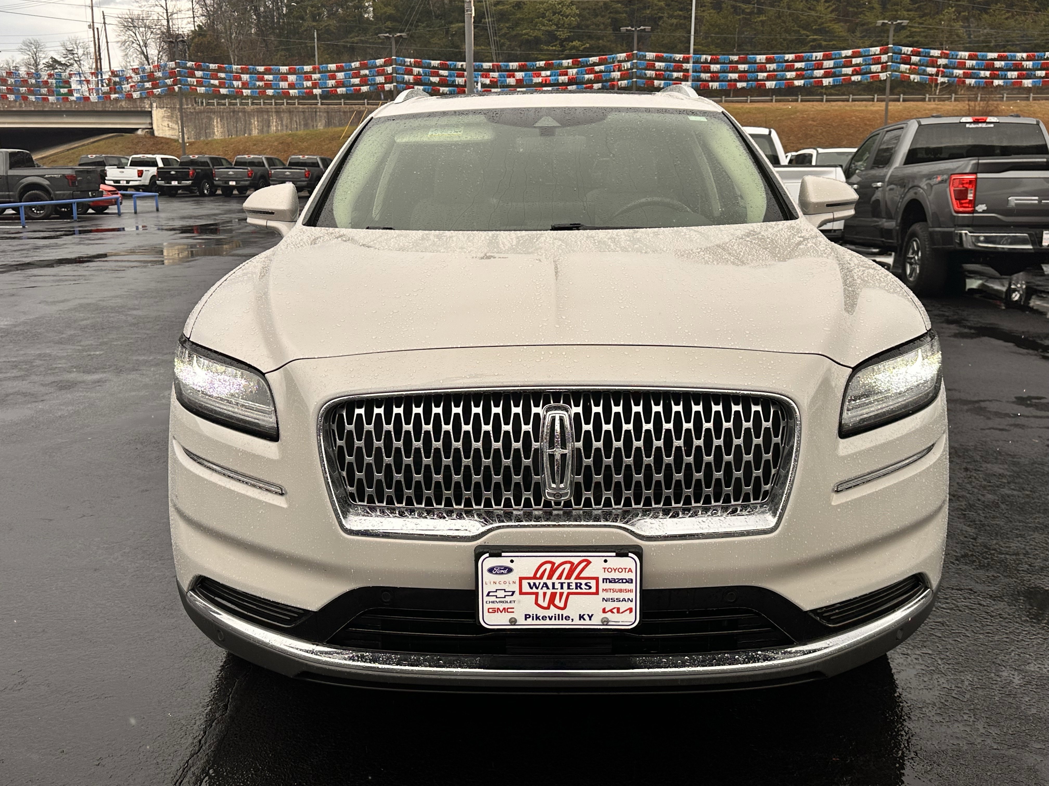 Used 2023 Lincoln Nautilus Reserve w/ Equipment Group 201A image 31