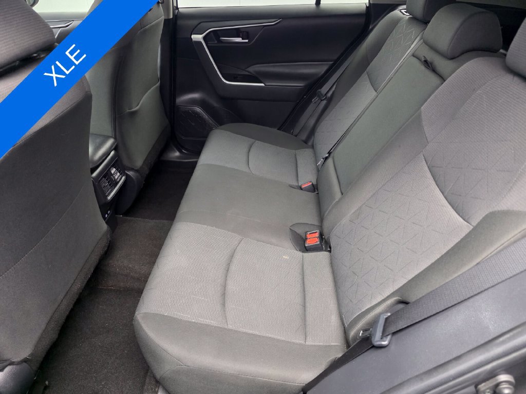 Used 2025 Toyota RAV4 XLE w/ Convenience Package FWD image 14