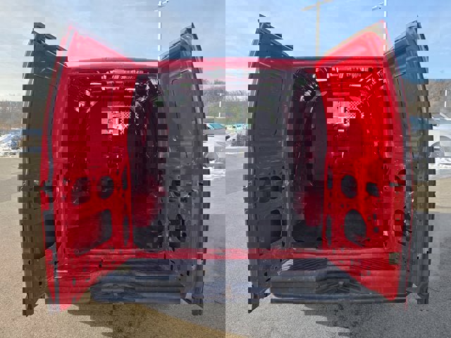 Used 2011 Ford E-250 and Econoline 250 image 13