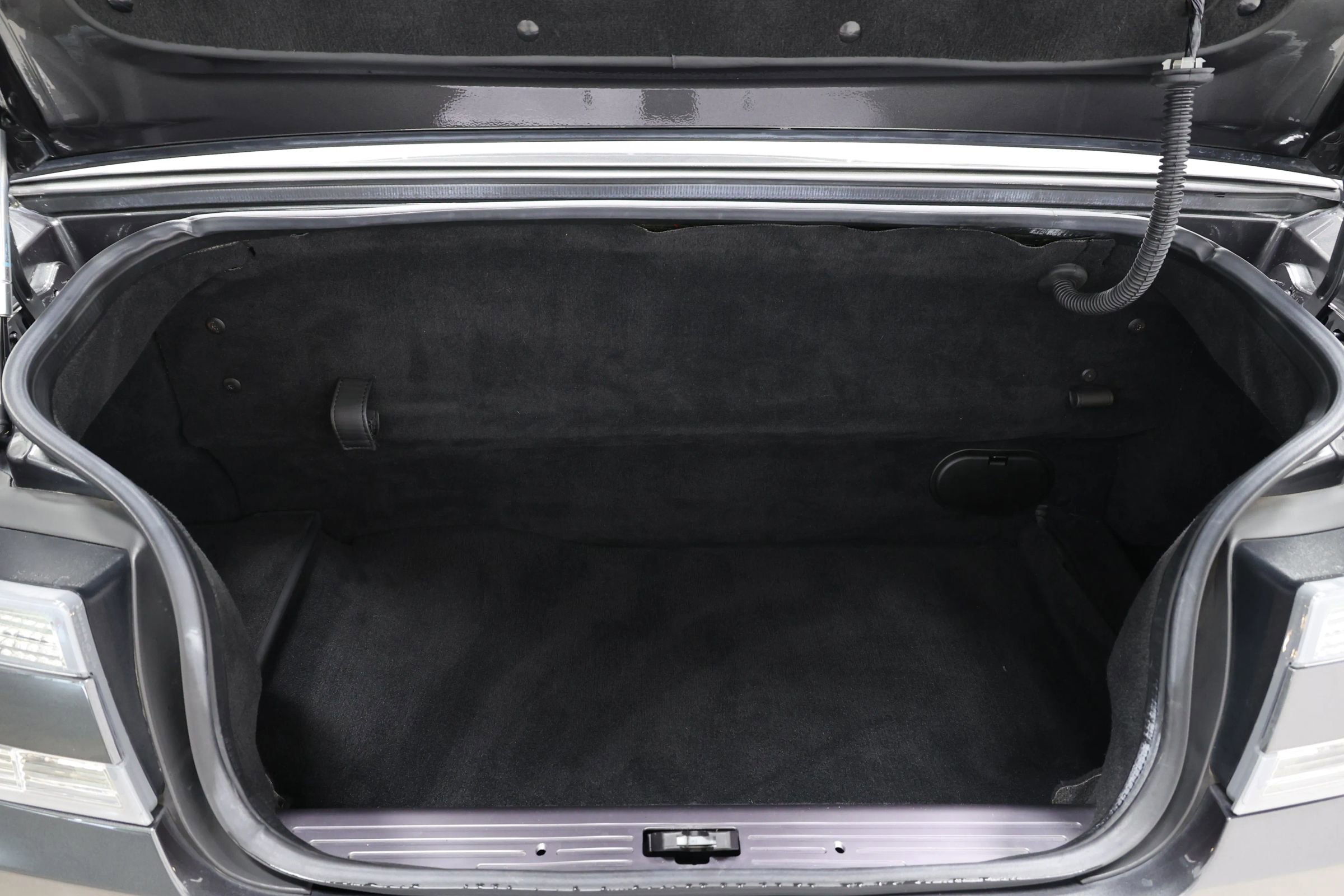 Used 2012 Aston Martin Virage Volante image 63