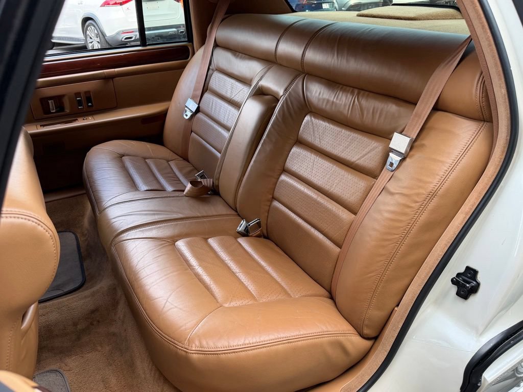 Used 1994 Cadillac De Ville Concours FWD image 32