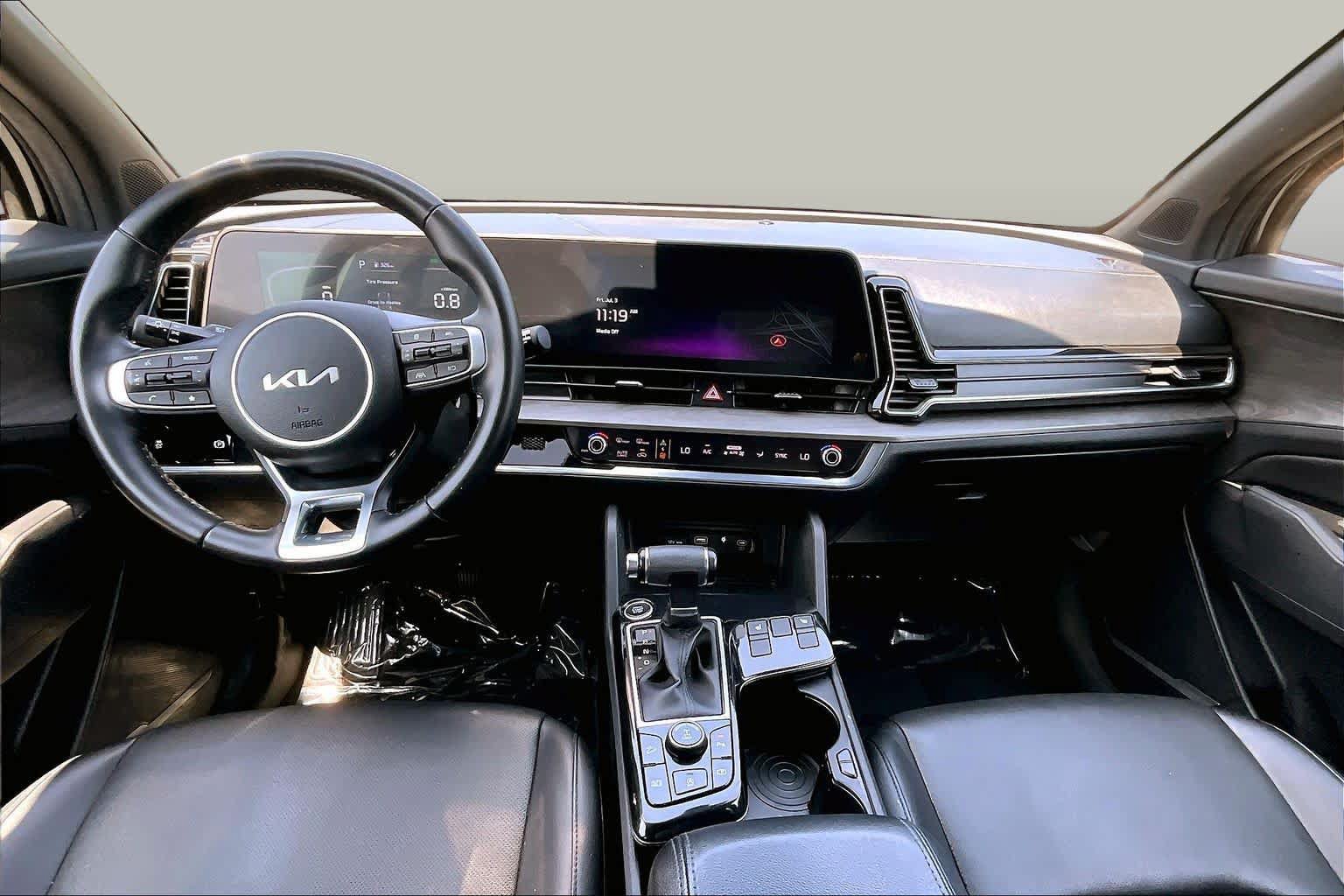 Used 2023 Kia Sportage X-Line w/ X-Line Premium Package AWD/4WD image 16