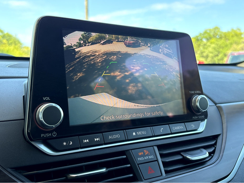 Used 2024 Nissan Altima 2.5 SV FWD image 5