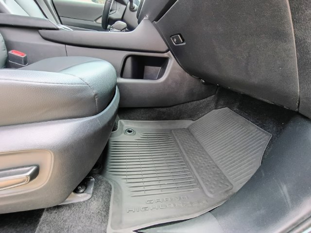 Used 2024 Toyota Grand Highlander FWD image 46