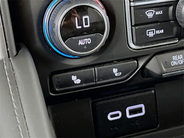 Used 2024 Chevrolet Suburban LT image 21