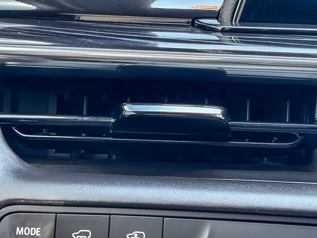 Used 2024 Cadillac Escalade ESV V AWD/4WD image 47