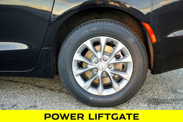 New 2026 Chrysler Pacifica Select image 7