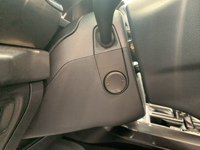 Used 2023 Ford F150 Lariat w/ Equipment Group 502A High image 13