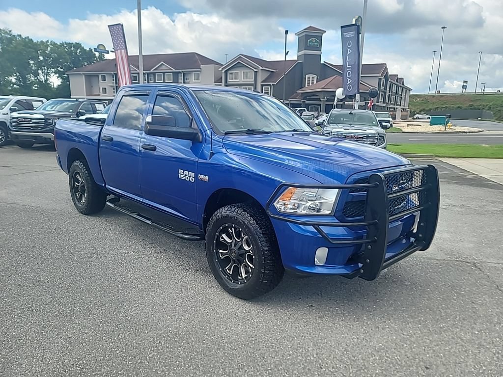 Used 2017 RAM 1500 Express AWD/4WD image 1