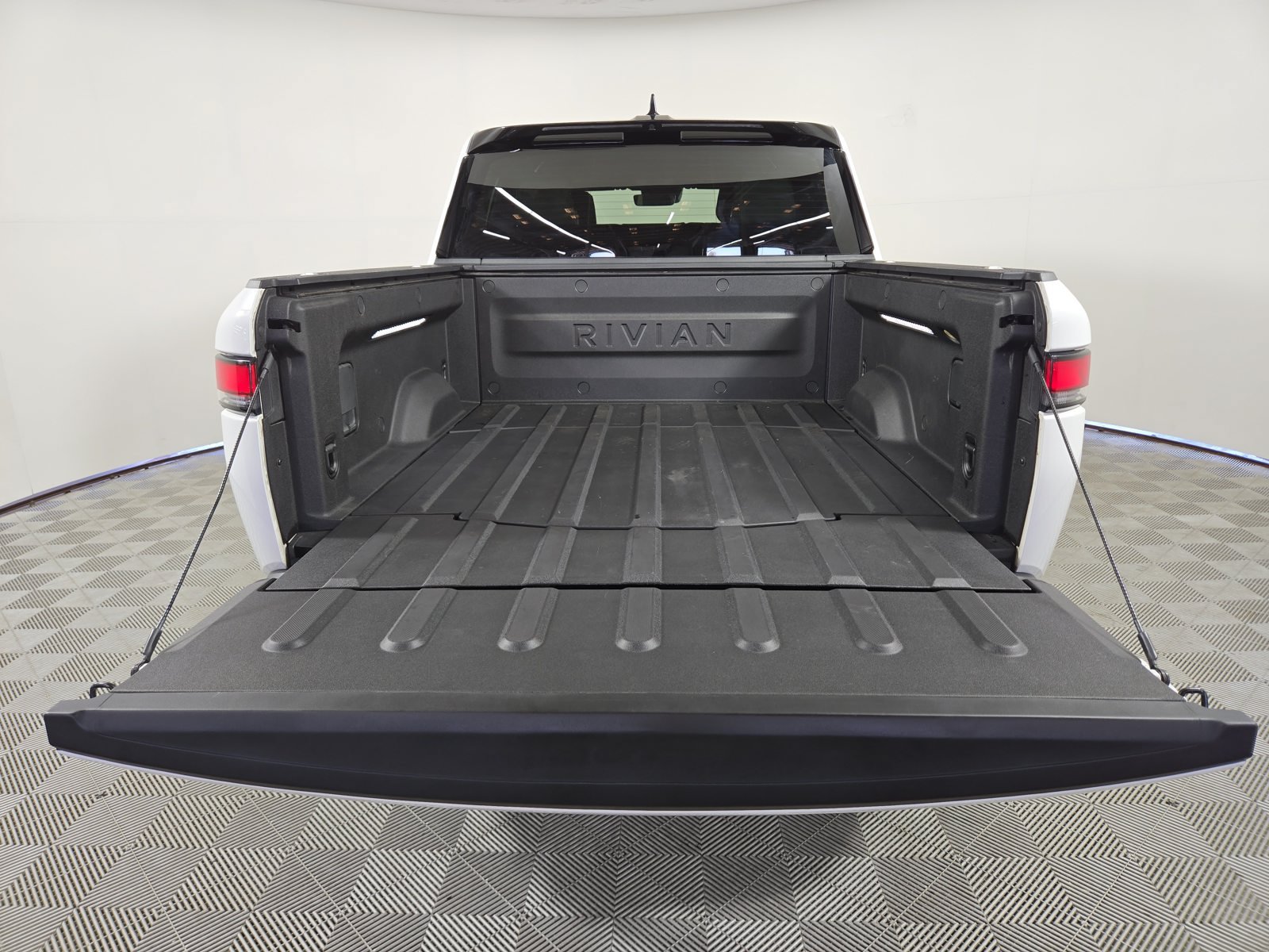 Used 2023 Rivian R1T Adventure Quad AWD/4WD image 15