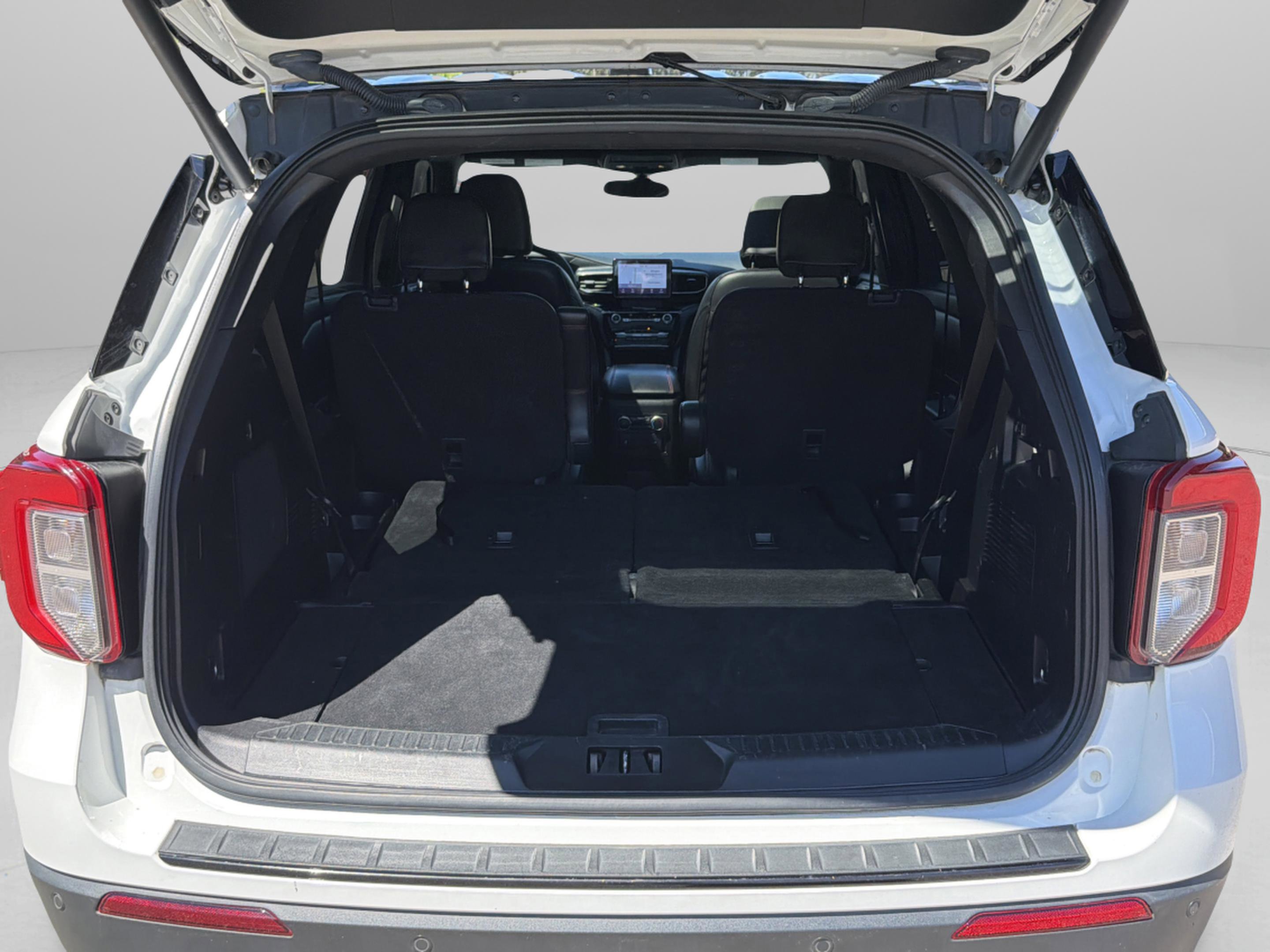 Used 2022 Ford Explorer ST-Line w/ Class IV Trailer Tow Package image 34